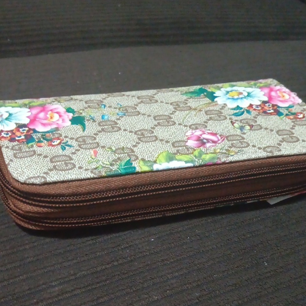 Floral Beige Wallet - Picture 2 of 11